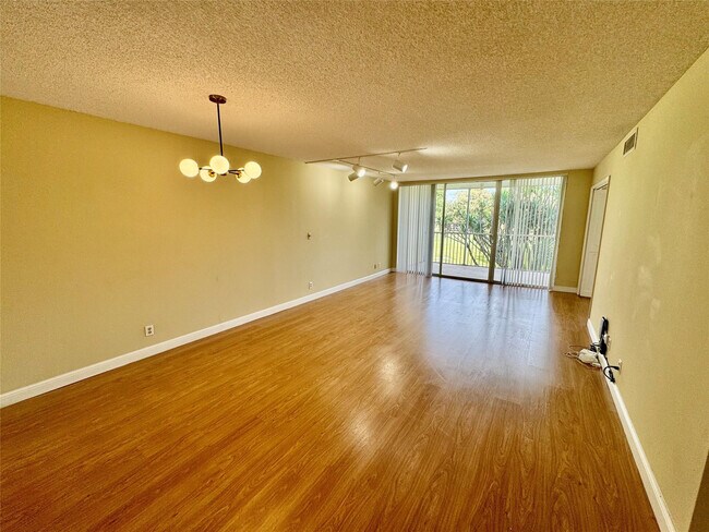 Photo - 3351 S Palm Aire Dr Unit 205