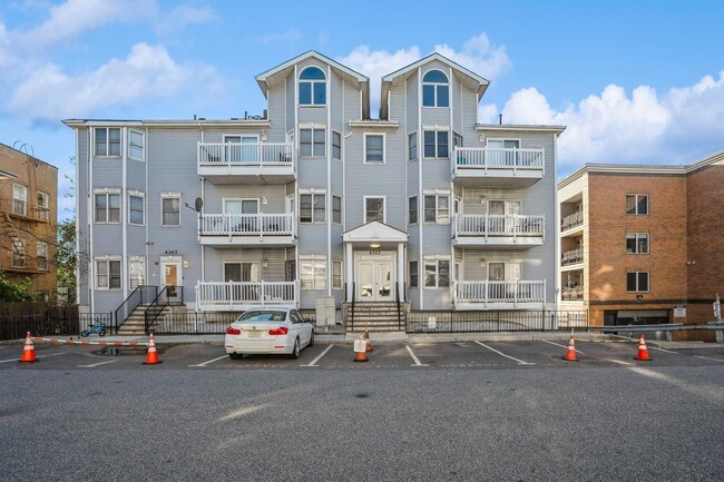 Building Photo - 4313 Smith Ave Unit 10 Rental