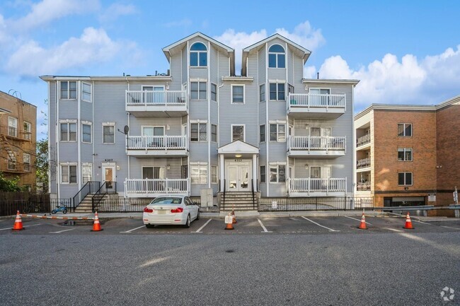 Building Photo - 4313 Smith Ave Unit 10 Rental