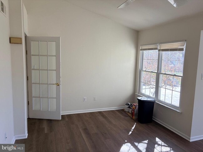 Photo - 1905 Bennett Pl