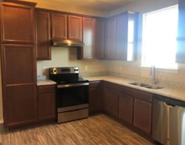 Photo - 1300 Hausman Dr