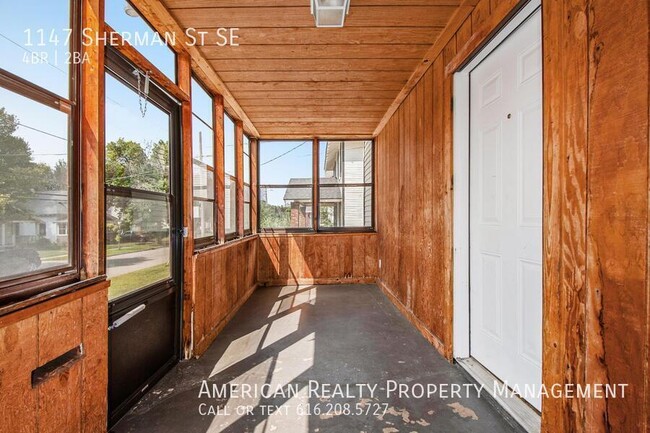 Photo - 1147 Sherman St SE