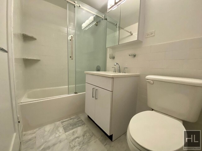 Photo - E 16 ST Unidad 16G