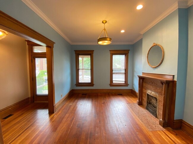 Photo - Wilber Ave 303-305 &amp; 863 Henry NCR Unit 305