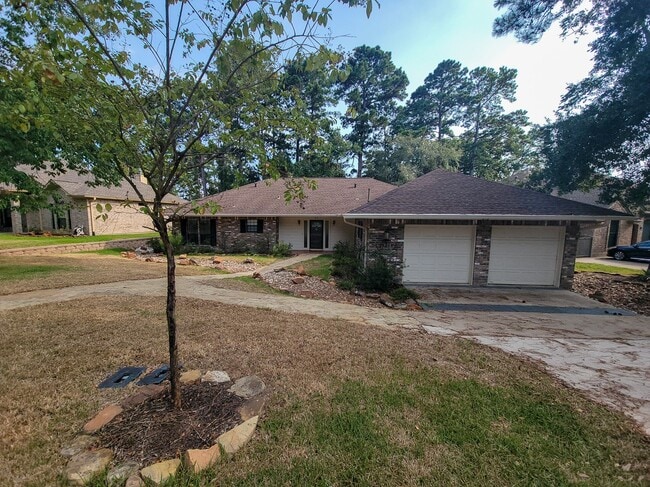 Photo - 813 River Oaks Dr