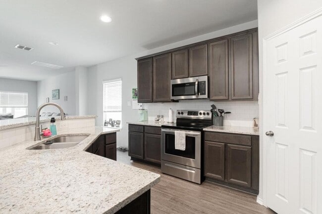 Photo - 5510 Daniel Wy