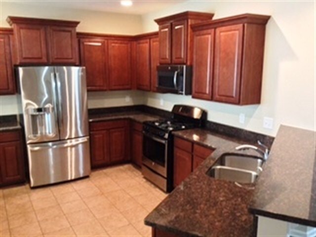 Photo - 183 Charlesfort Way