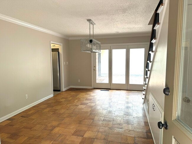 Photo - 505 Felder Ave
