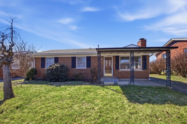 Photo - 2147 Palms Dr