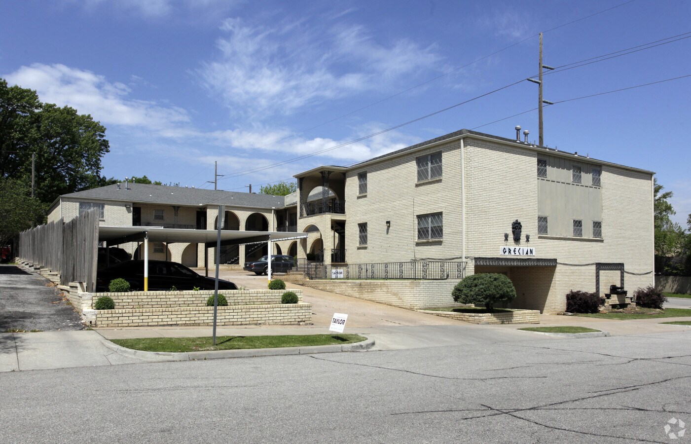 Photo - Grecian Apartments