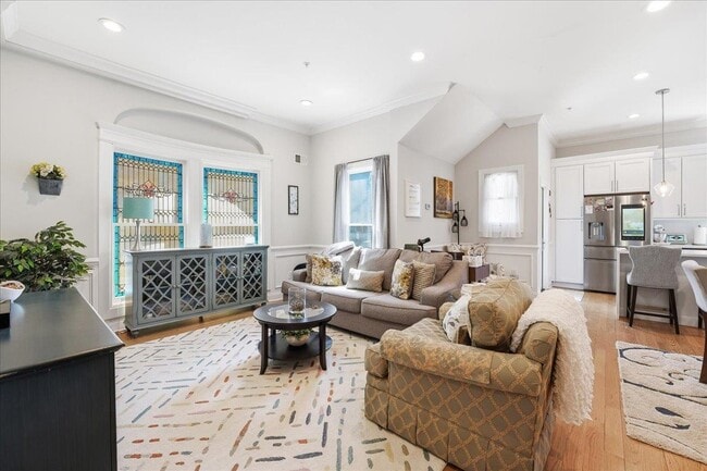 Photo - 41 Bentley Ave Unit 1