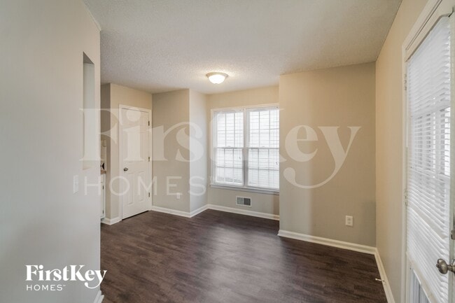4725 Diggers Way