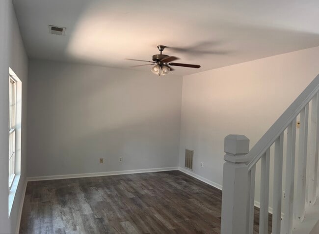 Photo - 637 Pointe S Pkwy