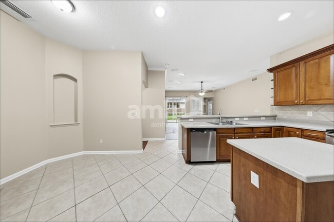 1224 Belhaven Ln