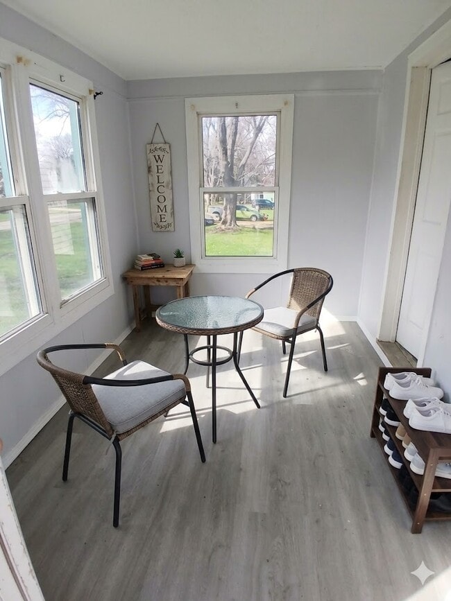 Photo - 1413 Labelle Ave