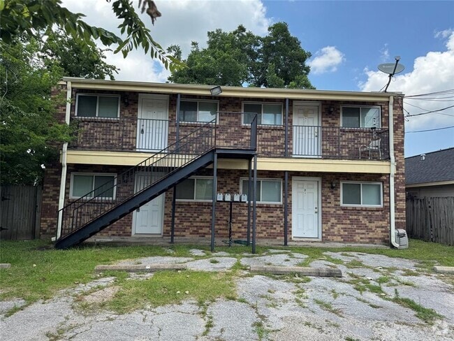 Building Photo - 1405 2nd St Unit 1 Rental