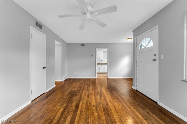 Photo - 13514 Emery Ave