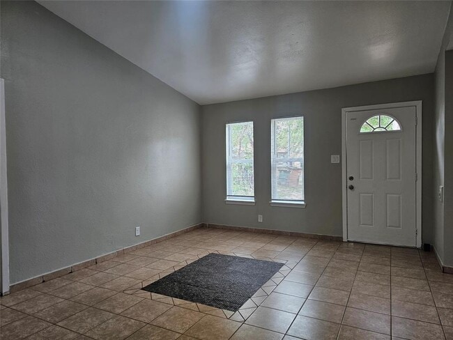 Photo - 1305 Bonnie Brae St