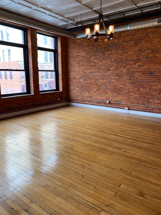 Photo - Ohio Furniture Bldg