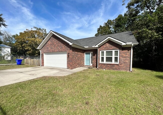 Photo - Beautiful 3bed, 2bath Home in Park Circle