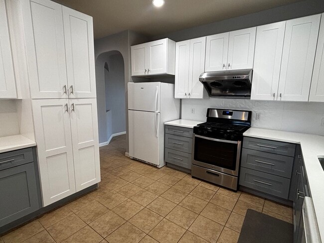 Building Photo - 3 Bedroom Home in Pioneer Crossing