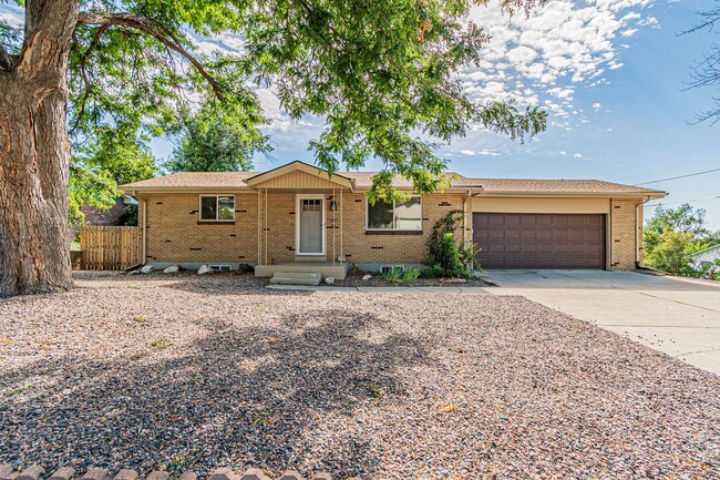 Charming 3BD, 2BA Arvada Home with 2-Car G... - Charming 3BD, 2BA Arvada Home with 2-Car G...