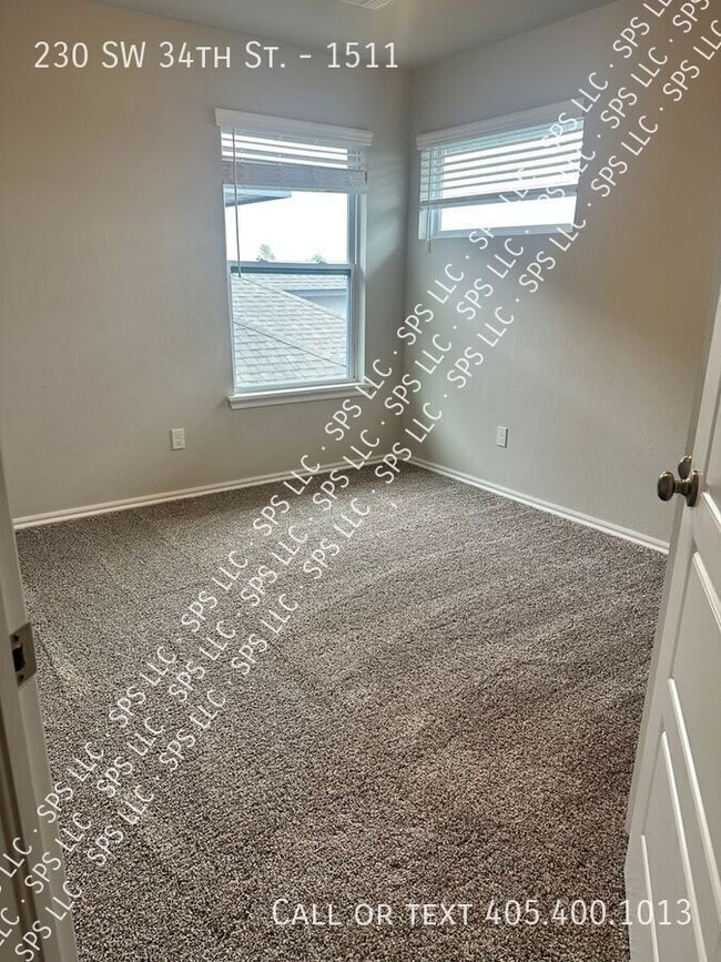 Photo - 230 SW 34th St