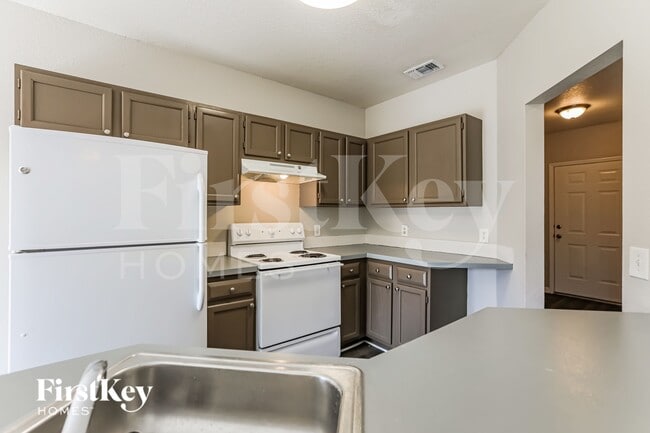 Photo - 3169 N Biscayne Dr
