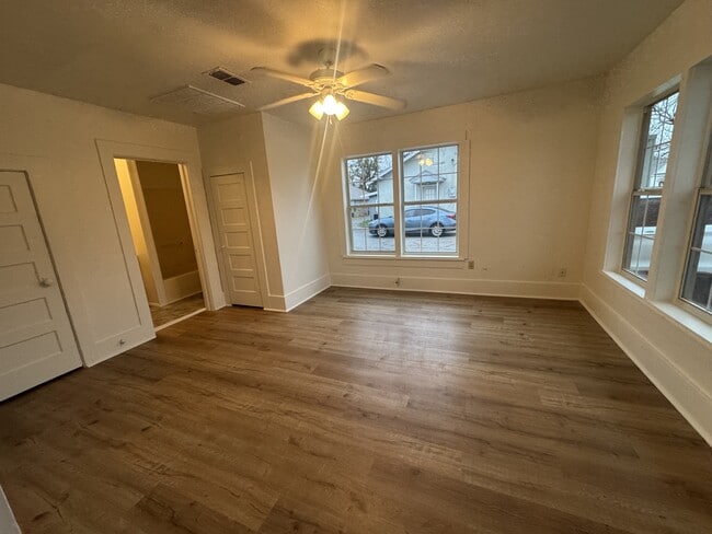 Photo - 467 N Paddock Ave