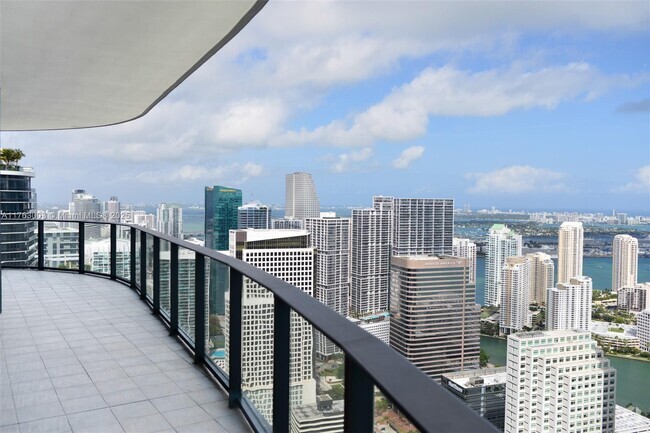 Building Photo - 1000 Brickell Plz Rental