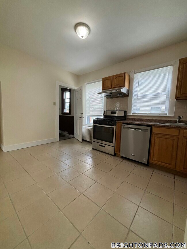 Photo - 110 Murdock St Unit 3