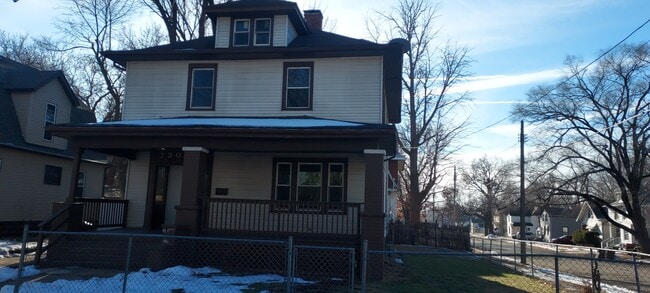 Building Photo - 730 Ashland Ave