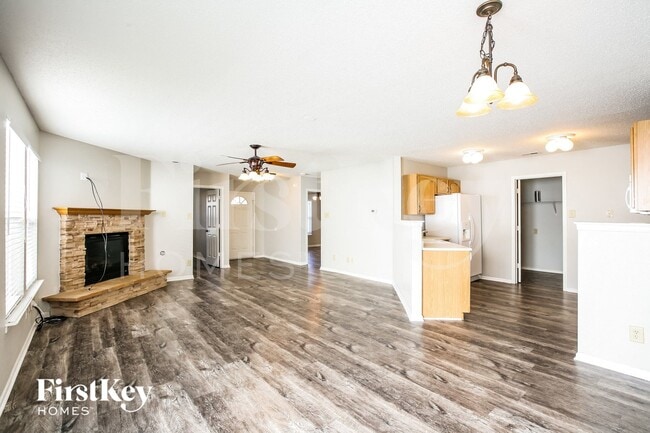 12211 Lindley Dr