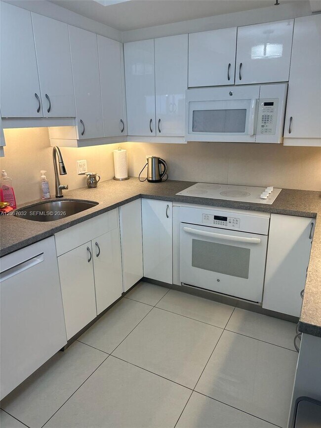 20515 E Country Club Dr Unit 747