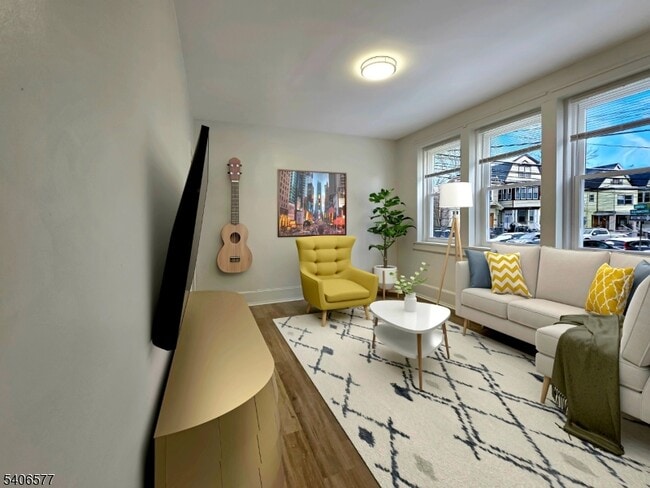 Building Photo - 367 Sanford Ave Unit 1R