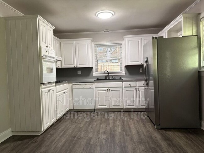 Photo - 645 Greenbriar Ave