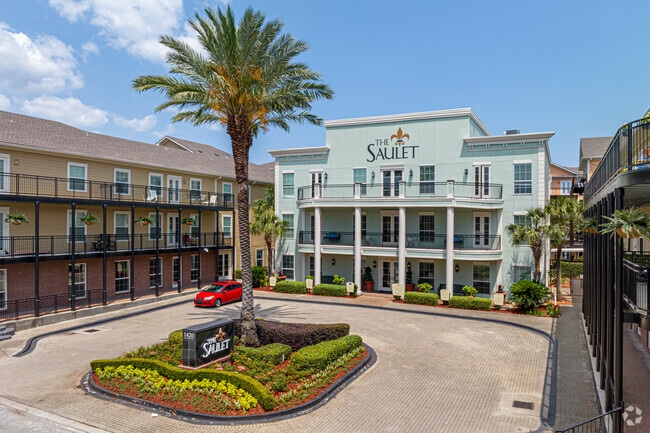 Leasing Office - The Saulet