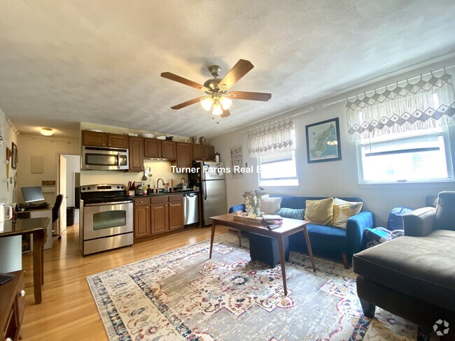 Building Photo - 217 Holland St Unit 2 Rental