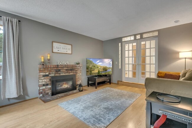 Photo - 7019 Alderwood Ct SE
