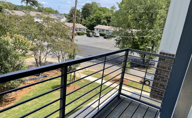 Photo - 4124 Castleton Rd