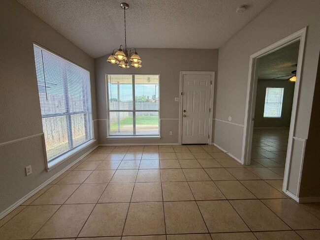 Photo - "Spacious 3-Bedroom Haven with 2 Full Baths – 1,592 Sq Ft of Comfort in Lubbock!" Unit 3