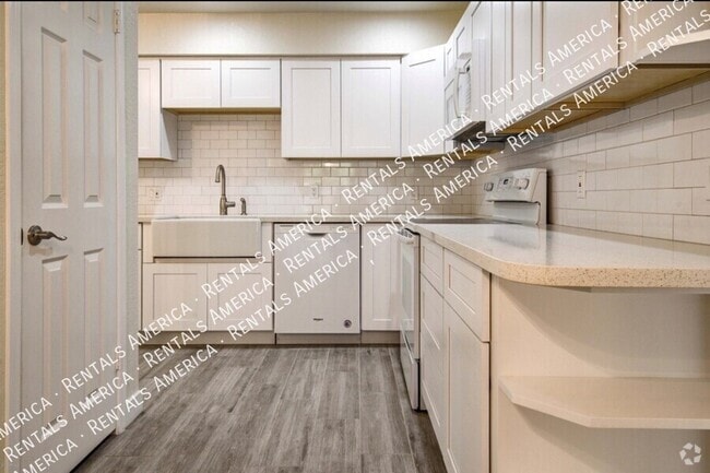 Building Photo - 8020 E Thomas Rd Rental