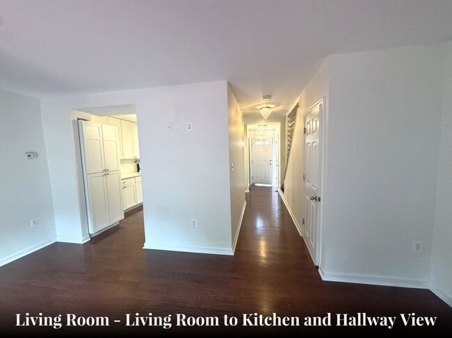 2030 Mayflower Dr