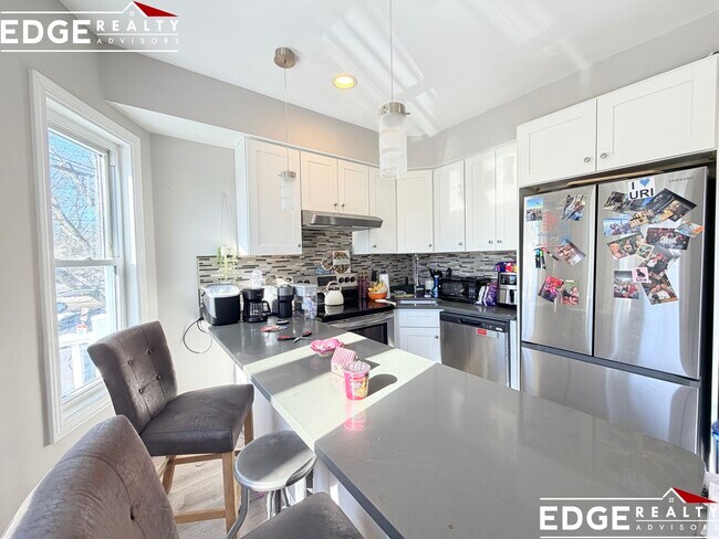 Photo - 19 Long Ave Unit 2