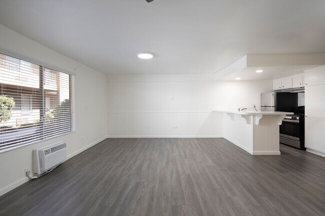 Trade Winds Apartments
