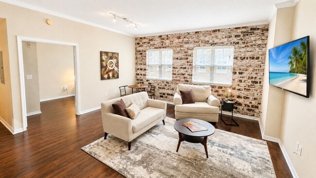 Photo - 1064 N Tamiami Trl