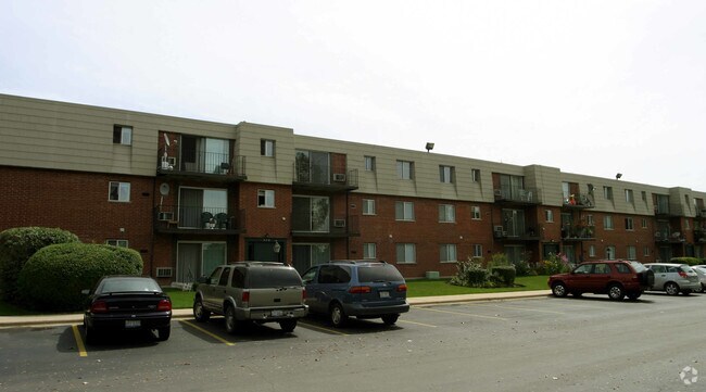 Photo - Fairway Greens Apartments