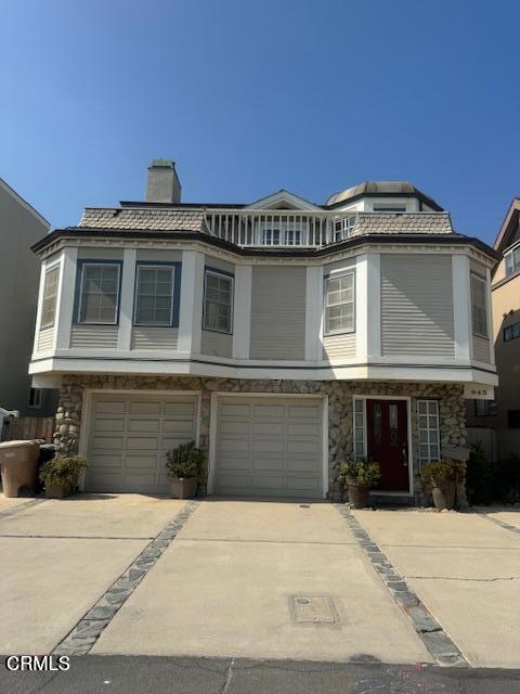 Photo - 945 Sharon Ln