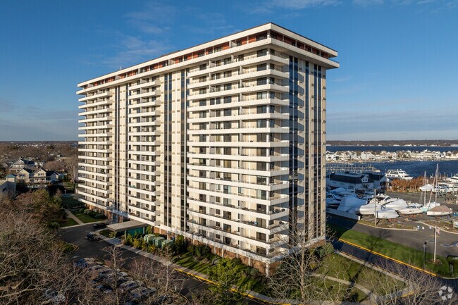 Photo - Channel Club Tower Apartments