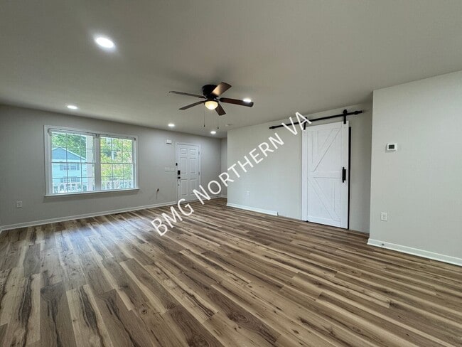 Photo - 8509 Engleside St